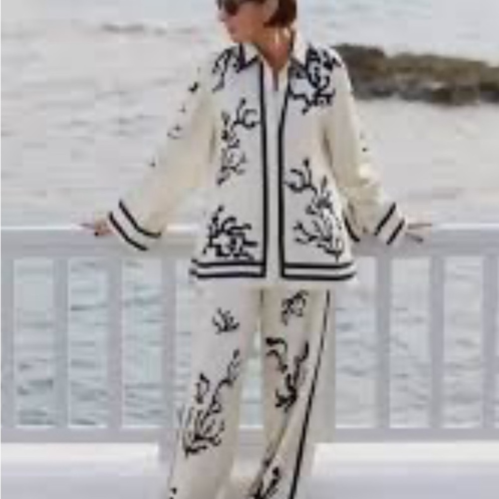 🔥NWOT Coral reef pant set black and cream. Size small p2p 20'' - Picture 3 of 9